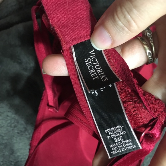 Victoria’s Secret red lace Bombshell Bra 34C - Picture 4 of 5